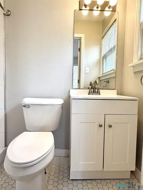 Bath - 2000 Wallace St, Clovis, NM 88101 photo 1 of 5