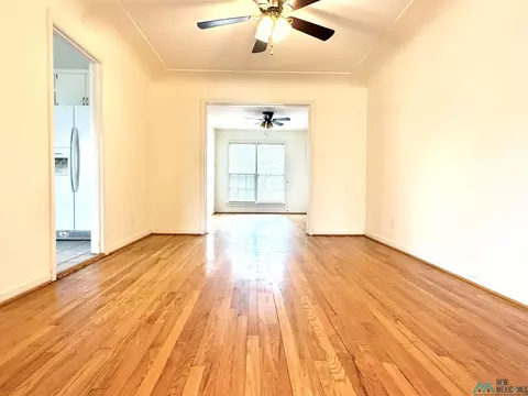 Living - 2000 Wallace St, Clovis, NM 88101 photo 3 of 5