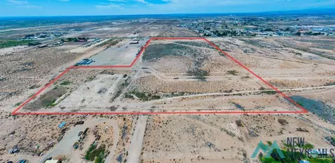 E Harkness Road, Carlsbad, NM 88220
