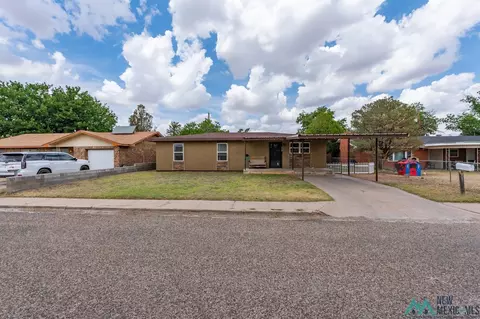 240 Oklahoma Dr, Portales, NM 88130