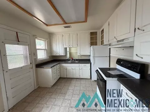 Kitchen - 1724 Ross St, Clovis, NM 88101 photo 1 of 2