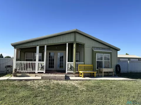 2 Canary Ct, Artesia, NM 88210
