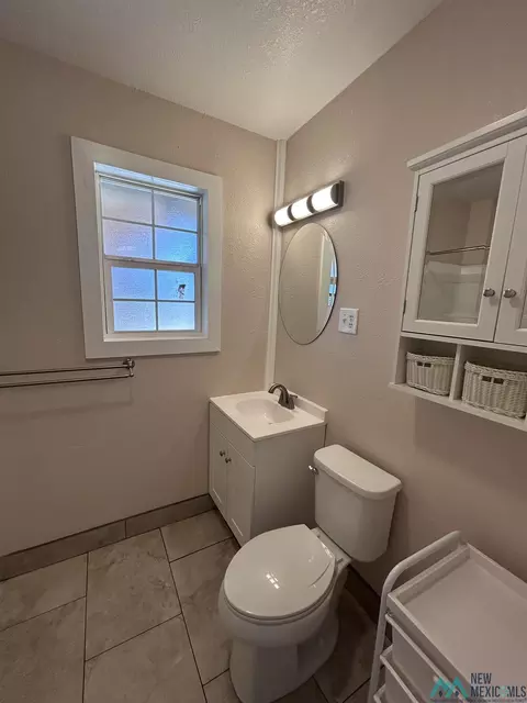 Bath - 900 Pile St, Clovis, NM 88101 photo 4 of 5