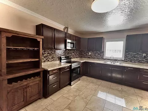 Kitchen - 900 Pile St, Clovis, NM 88101 photo 2 of 5