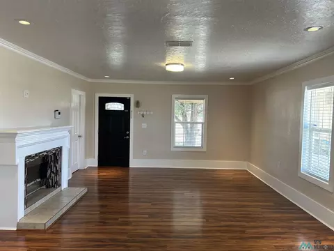 Living - 900 Pile St, Clovis, NM 88101 photo 1 of 2