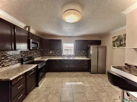 Kitchen - 900 Pile St, Clovis, NM 88101 photo 1 of 5