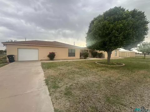 2100 Lakeview Dr, Hobbs, NM 88240