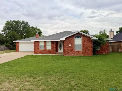 247 Olive Dr, Clovis, NM 88101