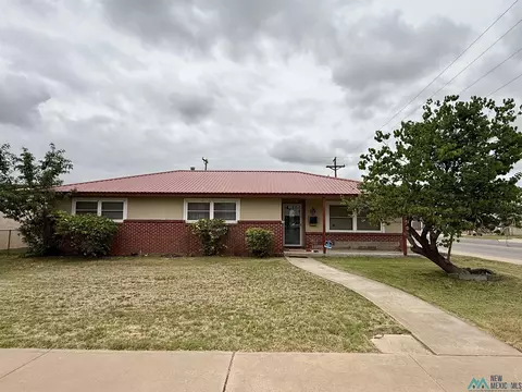 1909 W Clayton Ave, Artesia, NM 88210