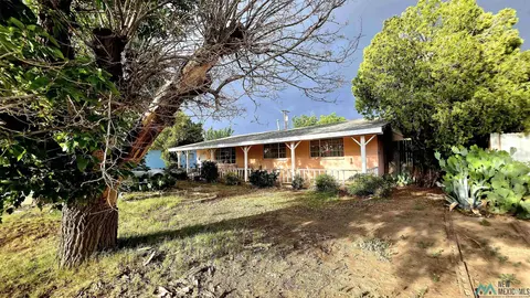 1113 Rancho Rd, Roswell, NM 88203