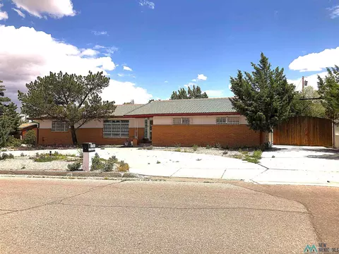 1701 S Cliff Ave, Gallup, NM 87301