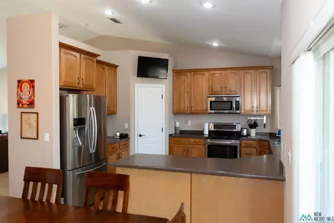 Kitchen - 3008 Fred Daugherty Dr, Clovis, NM 88101 photo 2 of 8