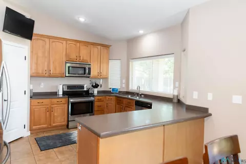 Kitchen - 3008 Fred Daugherty Dr, Clovis, NM 88101 photo 8 of 8