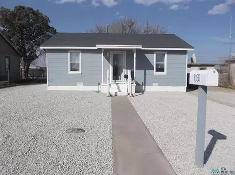 1031 Crescent Dr, Roswell, NM 88201