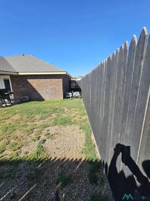 Exterior - 213 Starlite Dr, Clovis, NM 88101 photo 6 of 8
