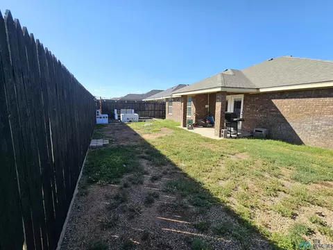 Exterior - 213 Starlite Dr, Clovis, NM 88101 photo 5 of 8