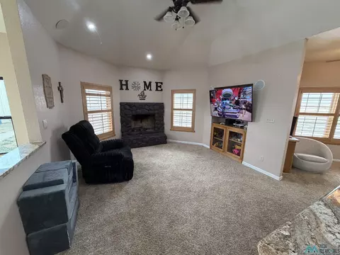 Living - 978 Curry Road 22 Rd, Clovis, NM 88101 photo 4 of 4