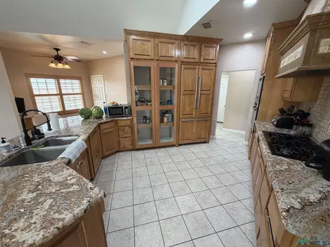 Kitchen - 978 Curry Road 22 Rd, Clovis, NM 88101 photo 2 of 3