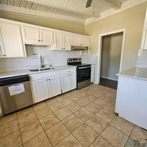 Kitchen - 2701 Sheldon St, Clovis, NM 88101 photo 1 of 8