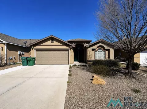 5012 W Dark Horse Rd, Hobbs, NM 88240
