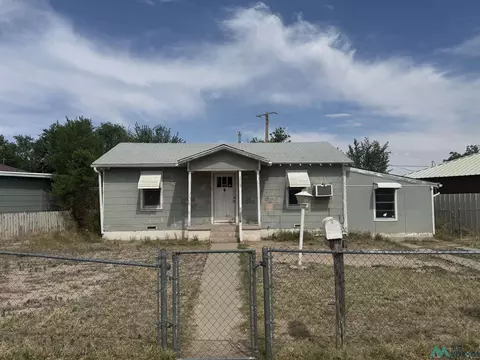 1715 Pontiac Dr, Roswell, NM 88201