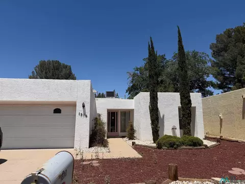 1516 Mountain Shadow Dr, Carlsbad, NM 88220