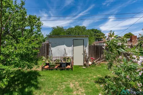 Exterior - 116 E Manana, Clovis, NM 88101 photo 5 of 9