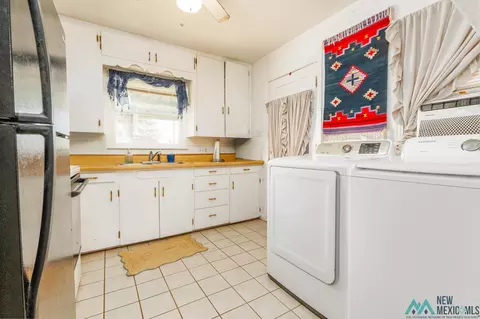 Kitchen - 116 E Manana, Clovis, NM 88101 photo 3 of 3