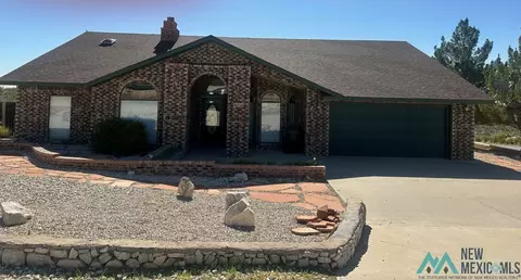 802 Fountain Dr, Carlsbad, NM 88220
