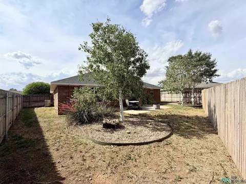 Exterior - 4621 Sandstone Dr, Clovis, NM 88101 photo 4 of 7