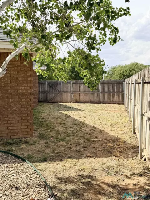 Exterior - 4621 Sandstone Dr, Clovis, NM 88101 photo 5 of 7