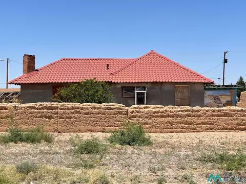 304 W Broadway Ave, Columbus, NM 88029