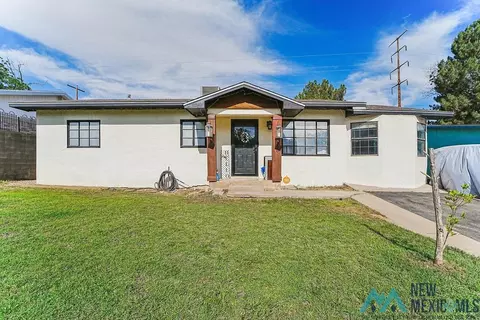 320 Nelson St, Carlsbad, NM 88220