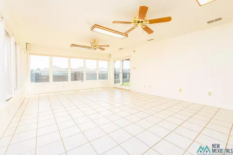 221 Sunland Dr, Clovis, NM 88101