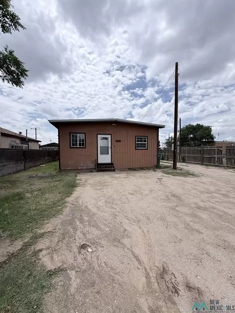 609 N East St, Lovington, NM 88260