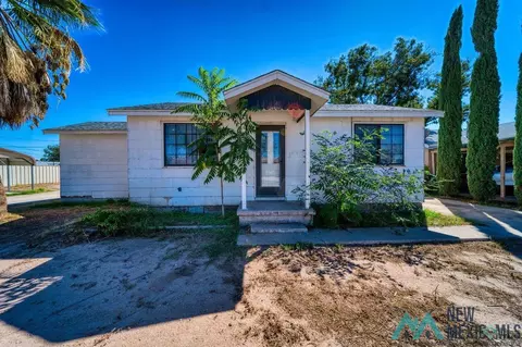 1403 W A W Fox St, Carlsbad, NM 88220