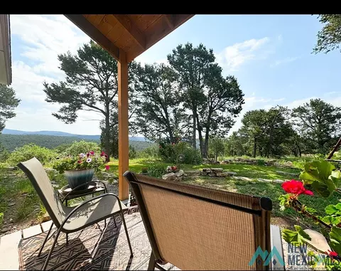 275 N County Road B44a Rd, Pecos, NM 87552