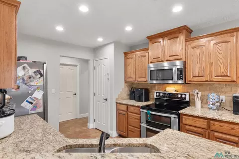 3913 Woodlark, Clovis, NM 88101 photo 11