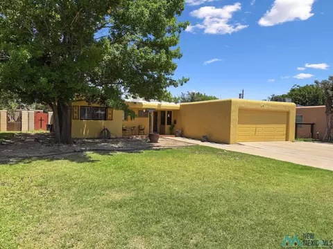 1004 W Gold Ave, Hobbs, NM 88240