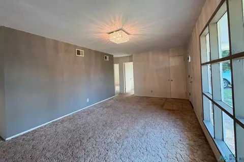 Living - 209 E Plz, Clovis, NM 88101 photo 2 of 5