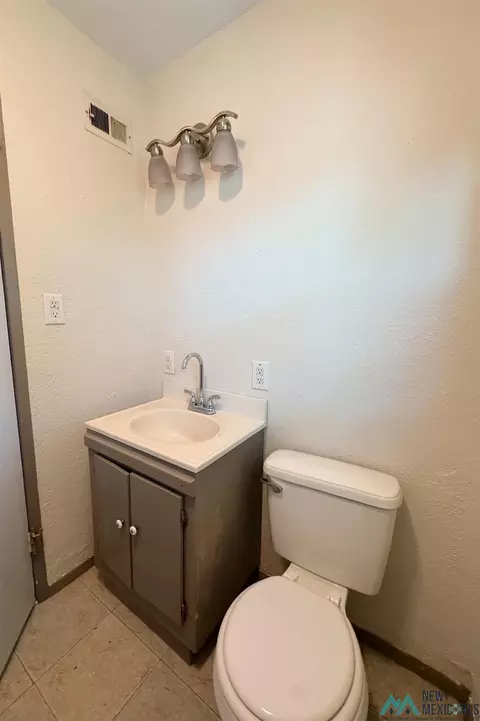Bath - 209 E Plz, Clovis, NM 88101 photo 1 of 2