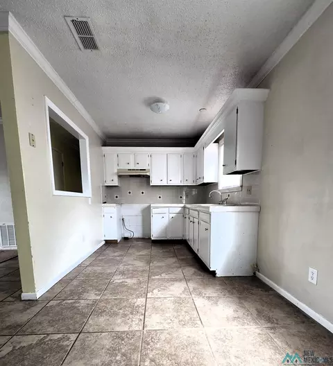Kitchen - 900 E 14th St, Clovis, NM 88101 photo 1 of 1