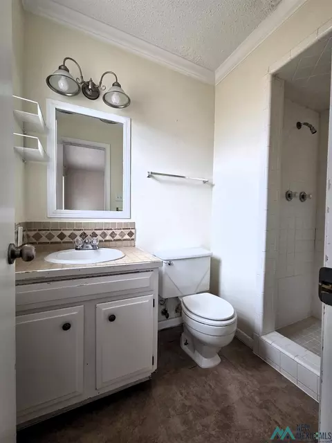 Bath - 900 E 14th St, Clovis, NM 88101 photo 2 of 2