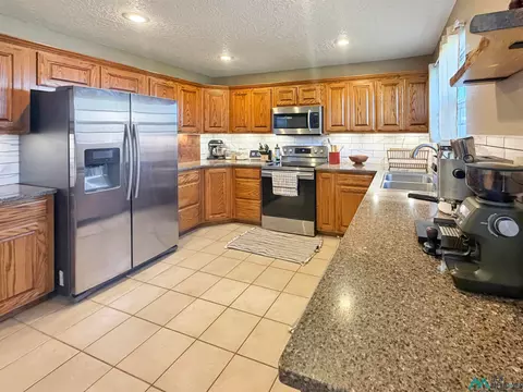 4633 Sandstone Dr, Clovis, NM 88101 photo 9