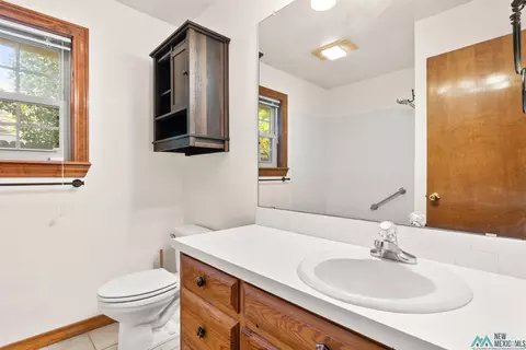 Bath - 605 Jeanie Dr, Clovis, NM 88101 photo 4 of 5