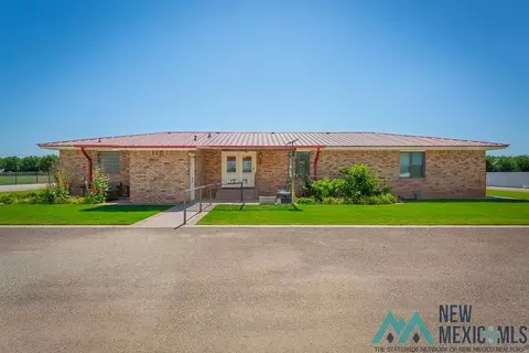 2012 S Haldeman Rd, Artesia, NM 88210