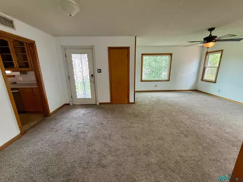 Living - 2813 Gidding, Clovis, NM 88101 photo 1 of 5