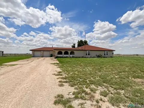 10501 W World Dr, Hobbs, NM 88242