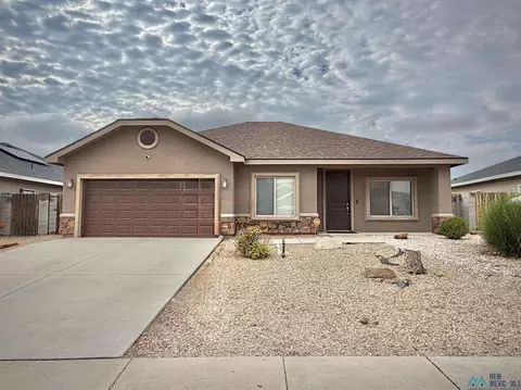 2105 N Orchid Dr, Hobbs, NM 88240