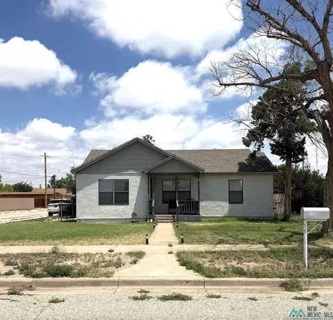 1116 W Merchant Ave, Artesia, NM 88210